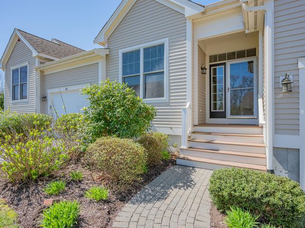44 Twin Oaks Drive, Mashpee, MA 02649