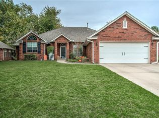 804 Charlton Rd, Edmond, OK 73003
