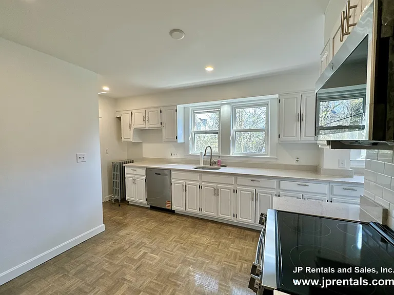 14 Hooper St #1 — Photo 3
