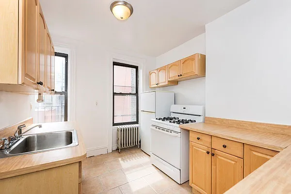 Rented by Living New York | media 13