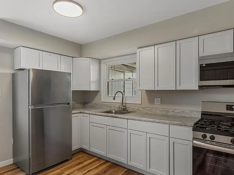 1902 Meadow Dr — Photo 23