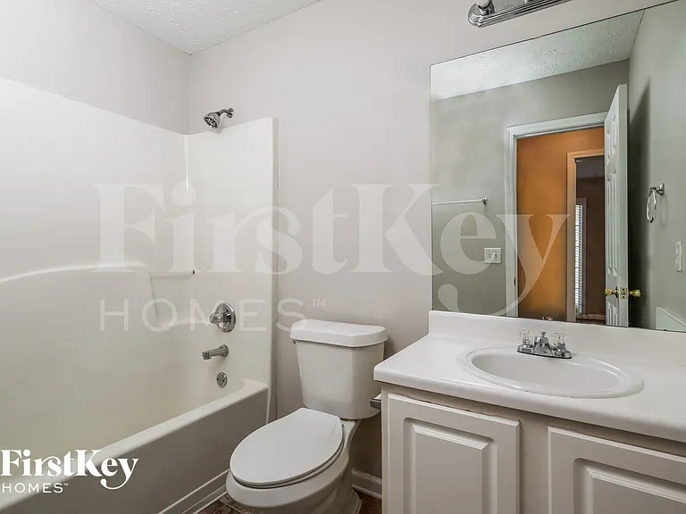 5370 Princeton Oaks Dr — Photo 13
