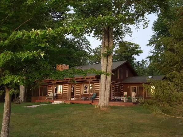 1833 Jennifer Ln, Saint Helen, MI 48656