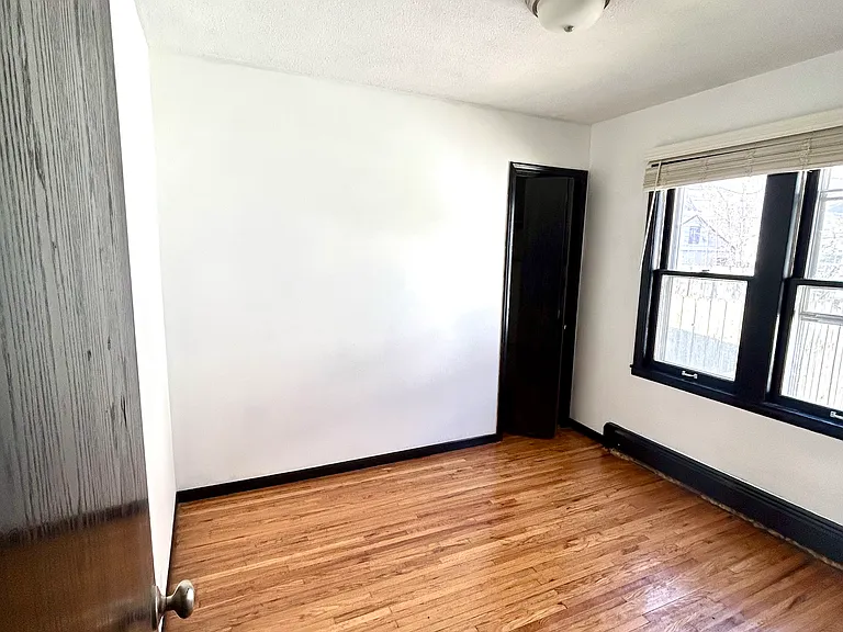 4541 Camden Ave N — Photo 6
