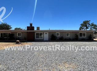 14375 Iroquois Rd, Apple Valley, CA 92307