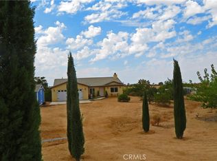 11774 Smith Rd, Phelan, CA 92371