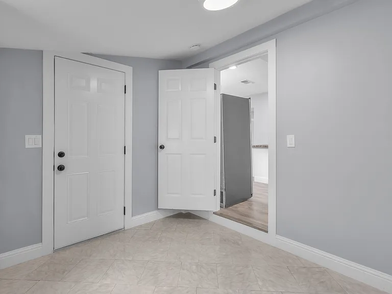 517 Rimmer Ave — Photo 14