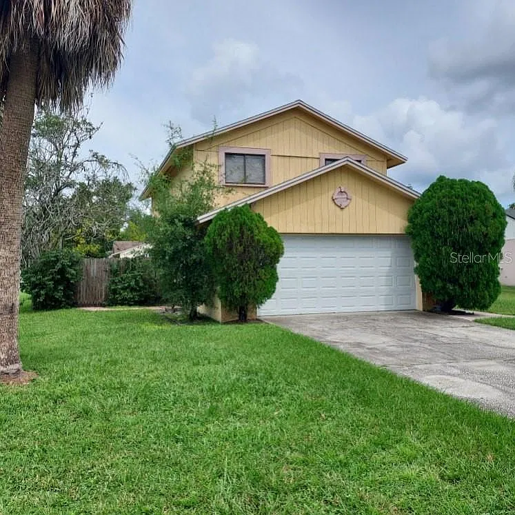 4 bed, 2.0 bath, 1793 sqft, $2,600 — Photo 2