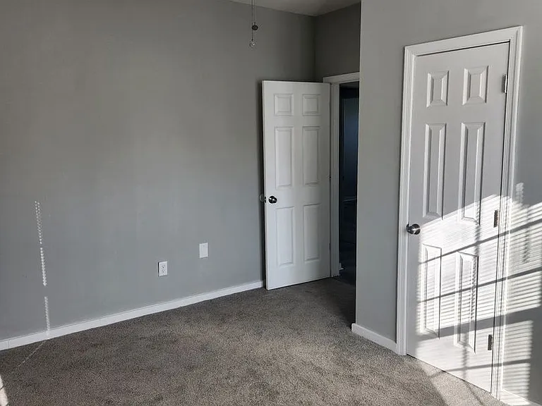 1131 Hawk St — Photo 5