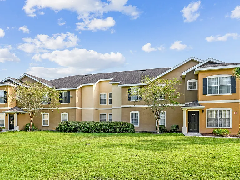 West Pointe Villas Apartment Homes — Photo 6