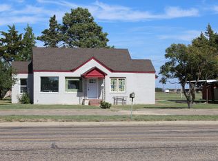 705 SE 2nd St, Tulia, TX 79088