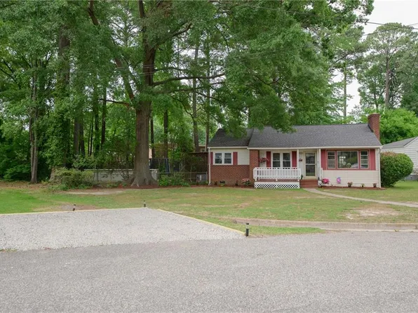 58 Tucker Ln, Newport News, VA 23606