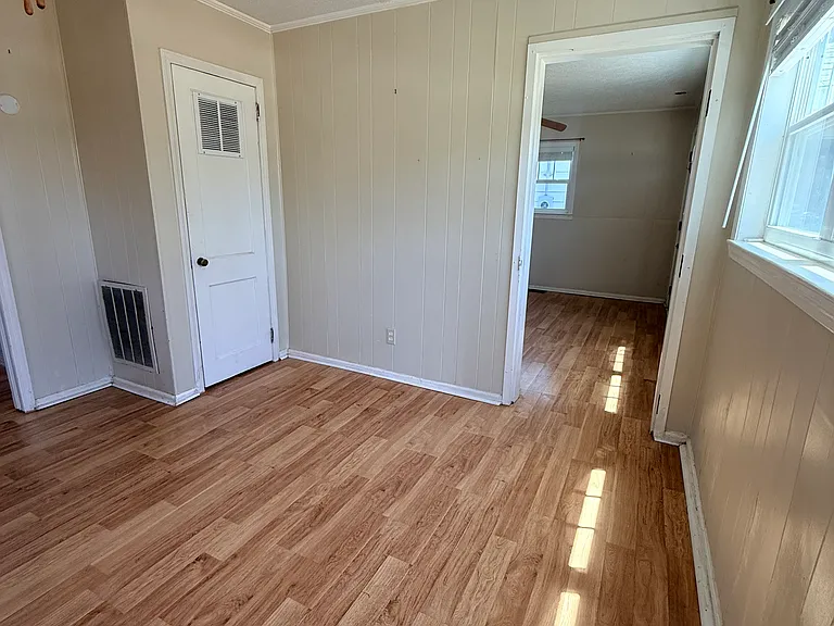 315 Bluff Ave — Photo 7