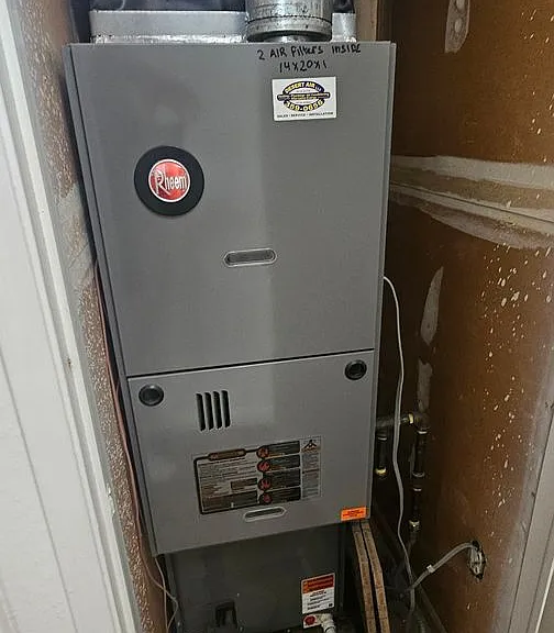 715 James Ct — Photo 11