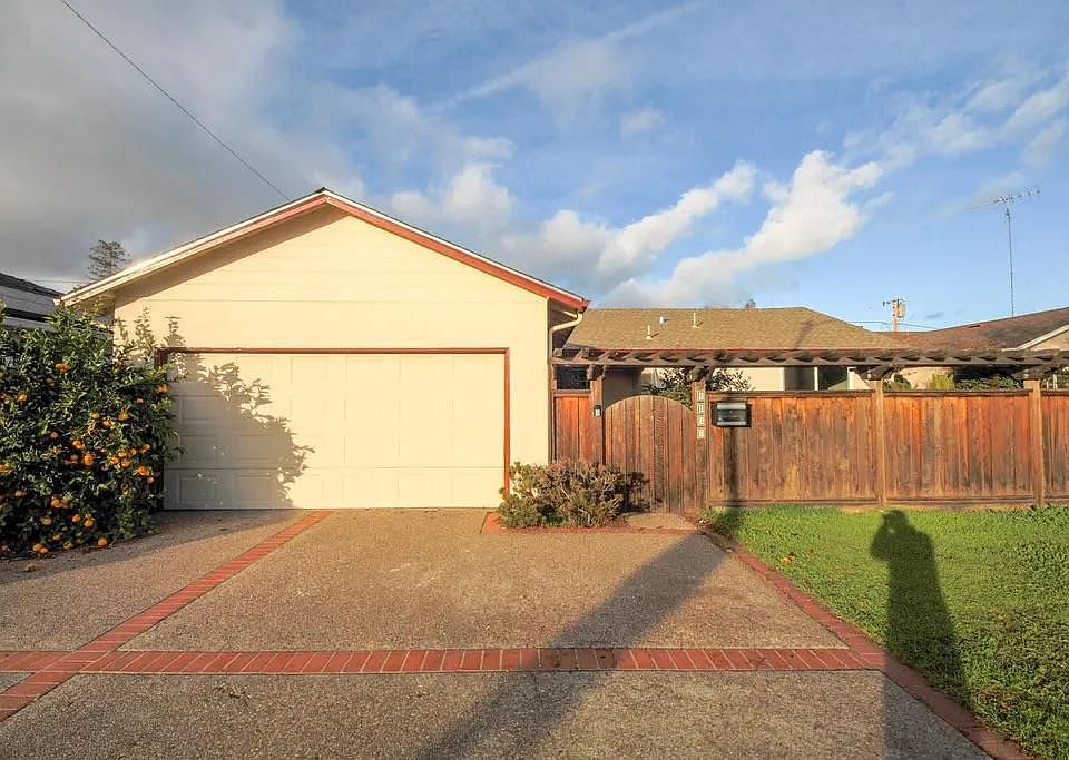 1st image of 1137 Heatherstone Way