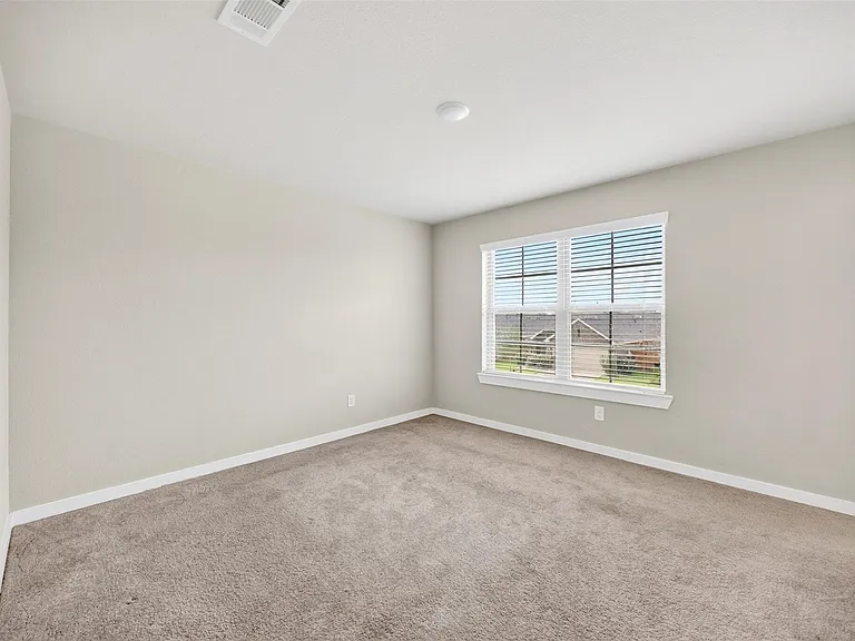 21619 Coral Mist Dr — Photo 32