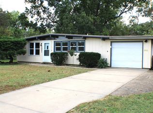 1621 SW 24th St, Topeka, KS 66611