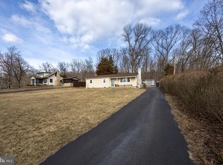 48 Cedar Rd, Schwenksville, PA 19473