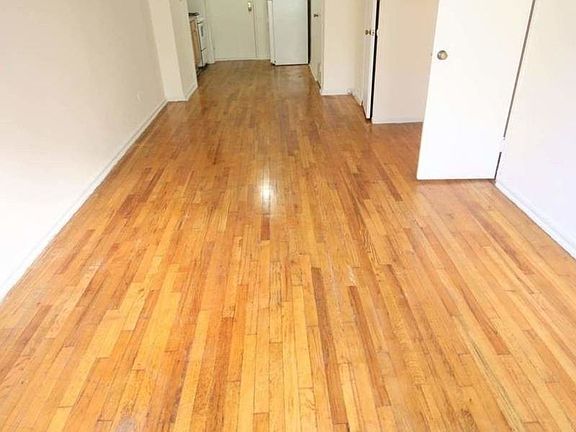 3rd image of 1720 E 13th St APT 4A