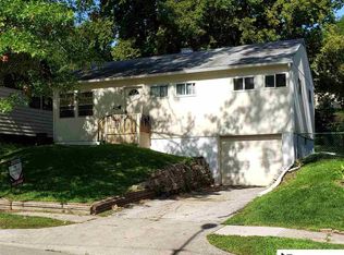 3231 S 39th St, Omaha, NE 68105