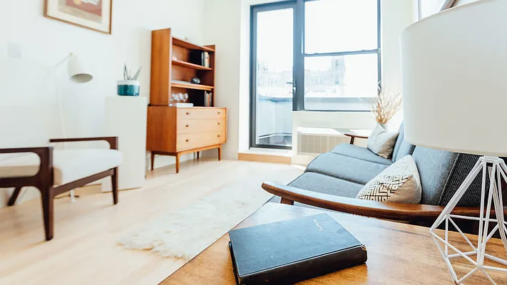 Rented by Nooklyn NYC LLC | media 44