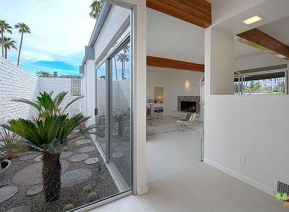 5th image of 955 E Balboa Cir