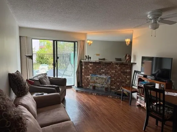 5155 Imperial St #103, Burnaby, BC V5J 1E3