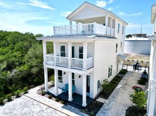 204 W Pine Ave, Eastpoint, FL 32328