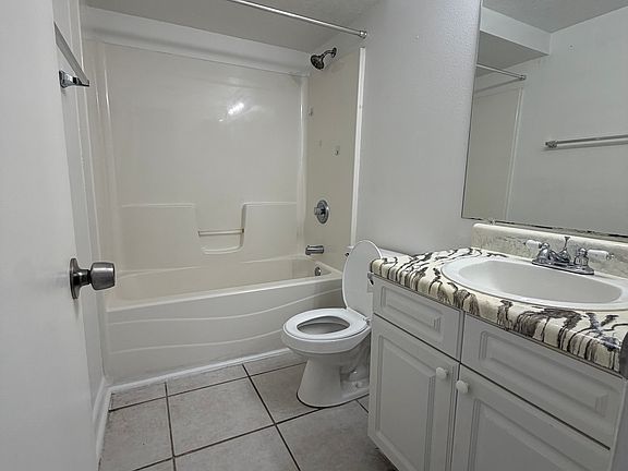 4th image of 22302 Vick St APT 109