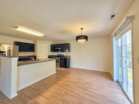 5th image of 3611 Mountain Brook Cir