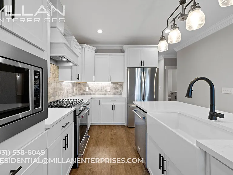 1065 Veridian Dr — Photo 9