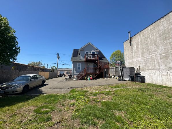 82 Sheridan St, Stratford, CT 06615