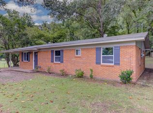 313 Blake Dr, Vicksburg, MS 39183