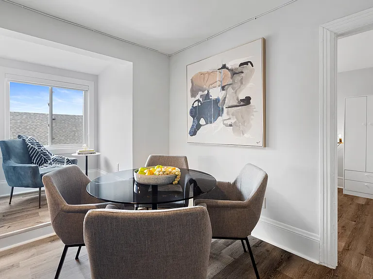 360 Friel St — Photo 38