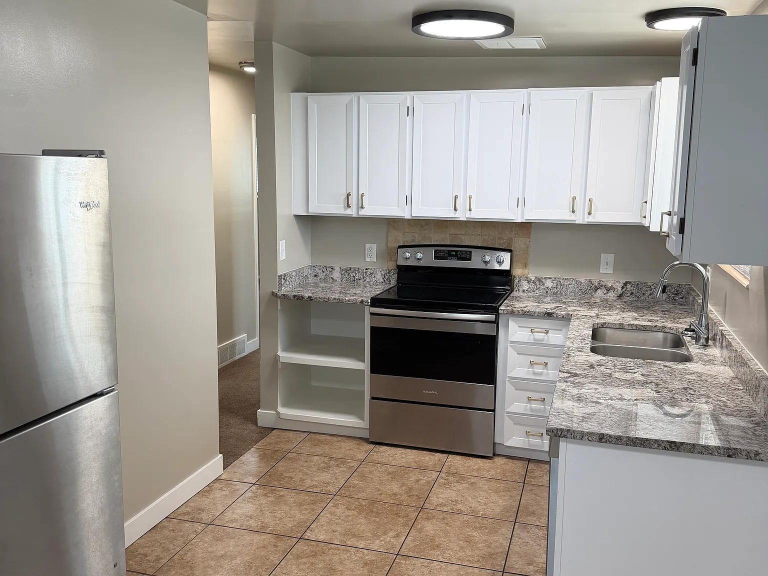 4 bed, 1780 sqft, $1,975 — Photo 2