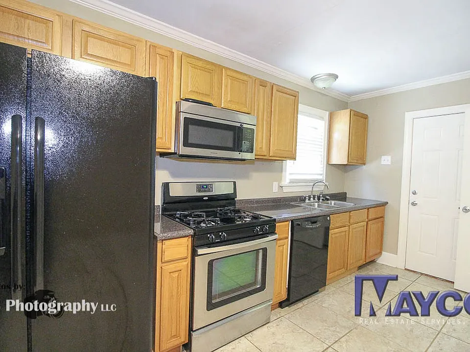 656 Kirby Pl