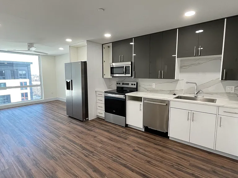4906 Spruce St #722 — Photo 1