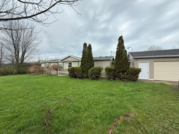 2712 64th St, Fennville, MI 49408