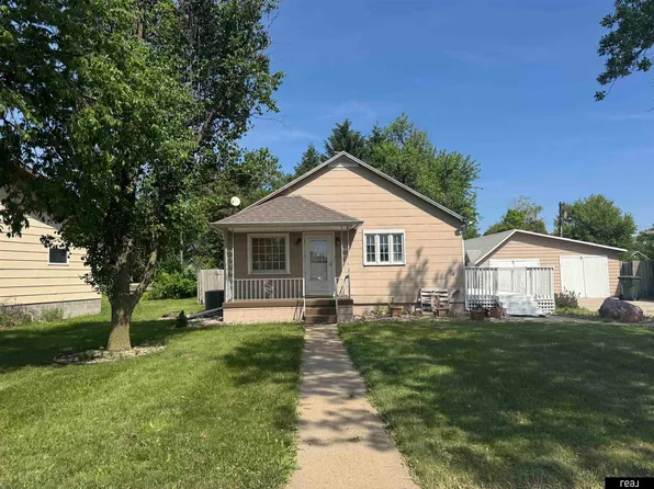 120 E Vine St, Weston, NE 68070