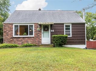44 Oronoque Rd, Milford, CT 06461