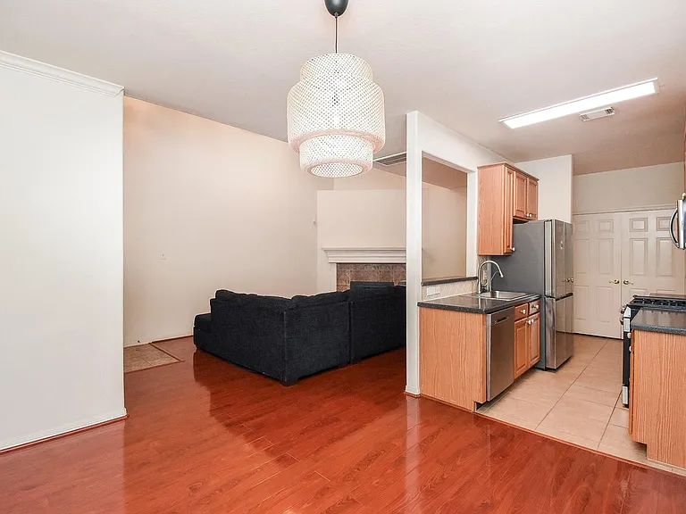 13646 Garden Grove Ct — Photo 8