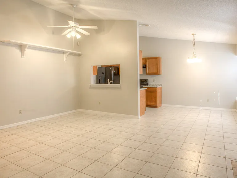 9324 Pavillion Dr — Photo 4