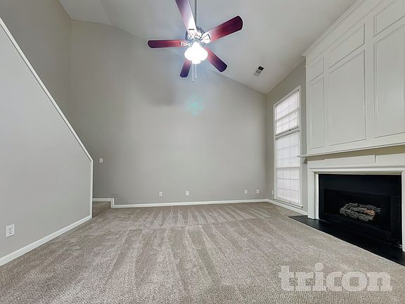 3rd image of 2660 Binghampton Ln