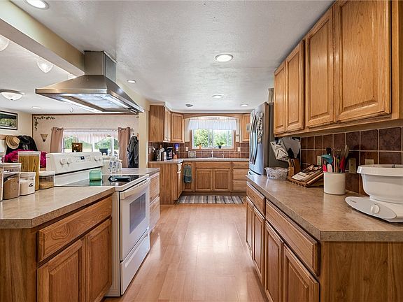 5th image of 500 Kinsman Rd