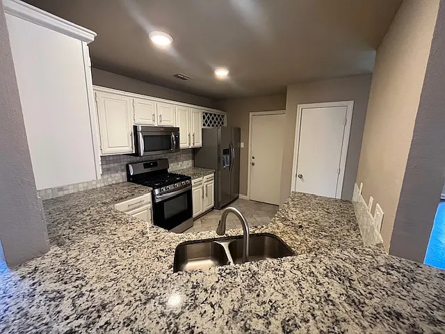 1320 Sheila Dr — Photo 11