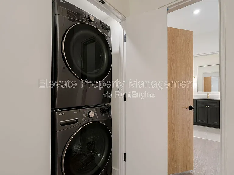 844 NW 43rd St #202 — Photo 21