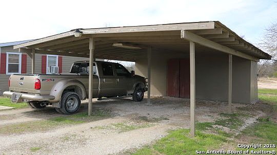 4th image of 1670 County Road 381