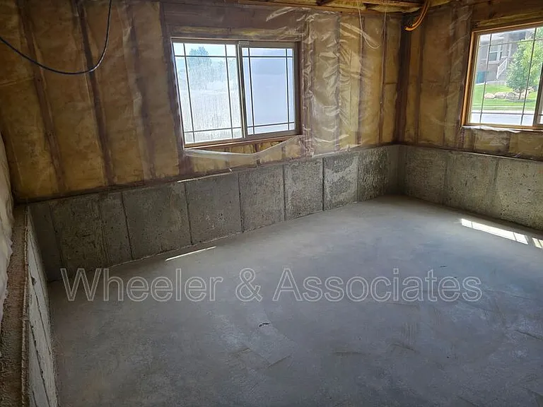 4336 W 5850 S — Photo 31