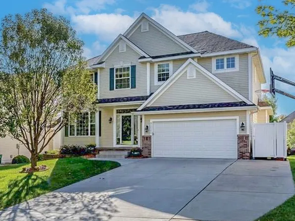 9020 Telford Cir, Johnston, IA 50131