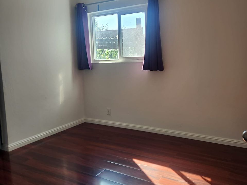 Guest bedroom for rent